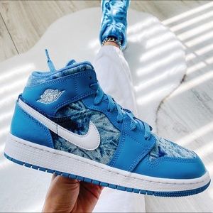 Nike air jordan 1 mid sneakers